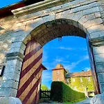 فندق Und Restaurant Burg Schnellenberg