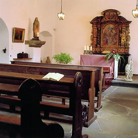 Отель Und Restaurant Burg Schnellenberg 4*