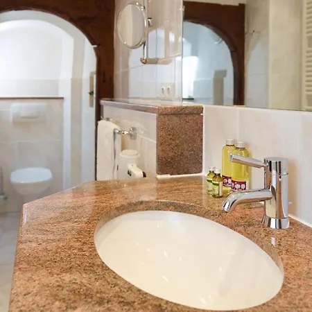 Und Restaurant Burg Schnellenberg 4* Аттендорн