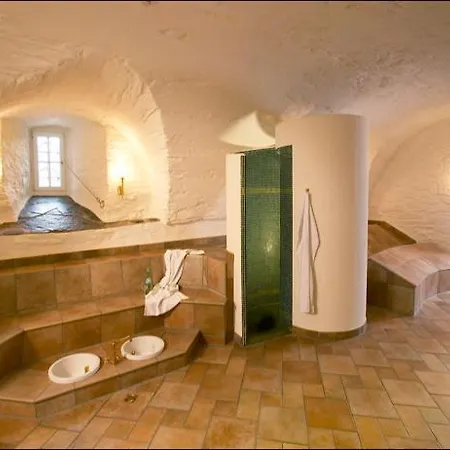 Und Restaurant Burg Schnellenberg Отель