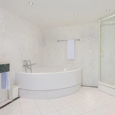 Hotel Und Restaurant Burg Schnellenberg Attendorn