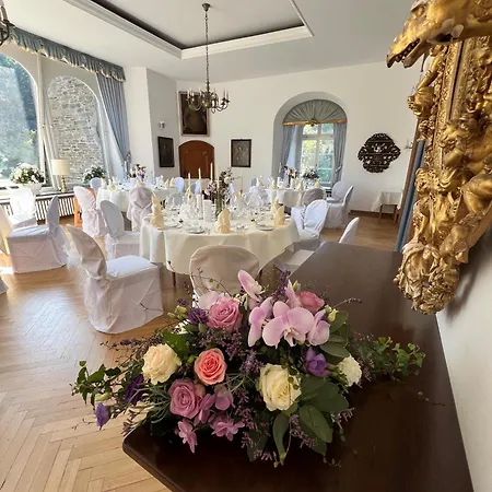 Und Restaurant Burg Schnellenberg