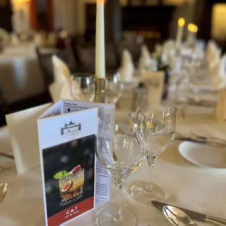 Und Restaurant Burg Schnellenberg 4* Аттендорн