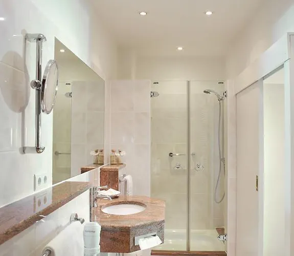 Und Restaurant Burg Schnellenberg Hotel