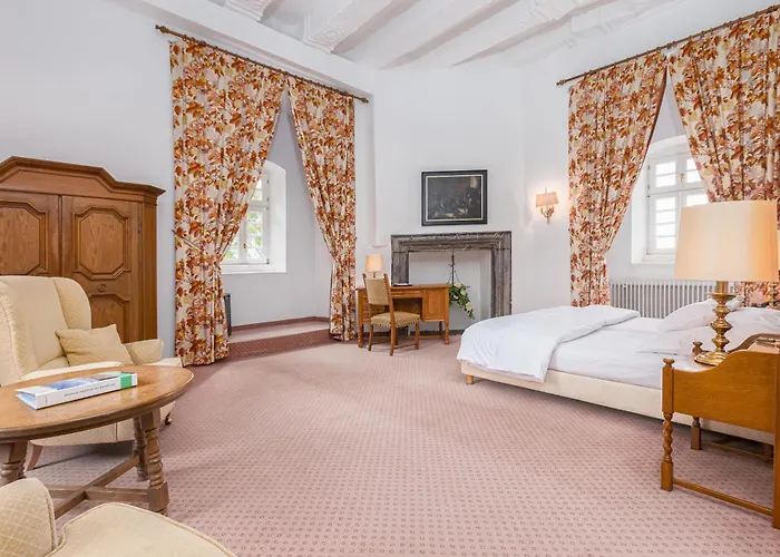 Und Restaurant Burg Schnellenberg فندق 4*