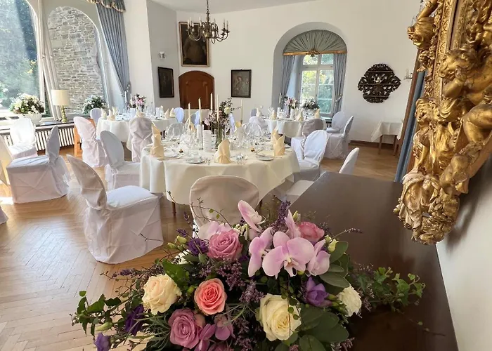 Und Restaurant Burg Schnellenberg