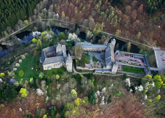 Hotel Und Restaurant Burg Schnellenberg Attendorn