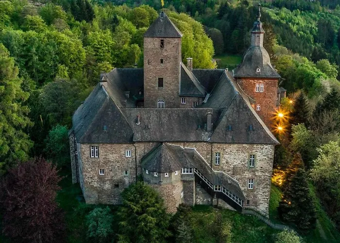 Und Restaurant Burg Schnellenberg