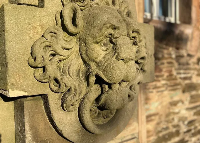 فندق Und Restaurant Burg Schnellenberg 4*