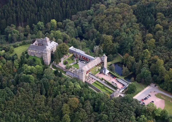 فندق Und Restaurant Burg Schnellenberg